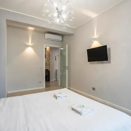 شقة New - 2 Min Metro Batoni - Luxury Con Posto Auto فلورنس