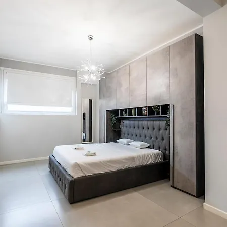 New - 2 Min Metro Batoni - Luxury Con Posto Auto