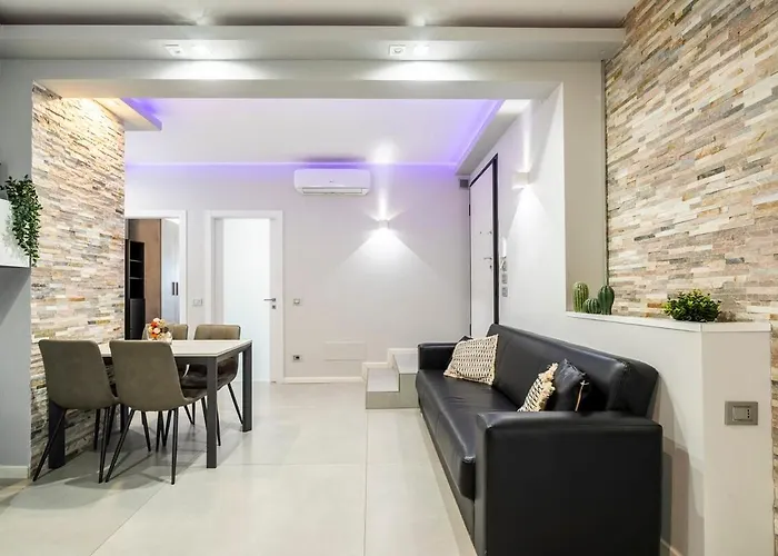New - 2 Min Metro Batoni - Luxury Con Posto Auto Apartment *