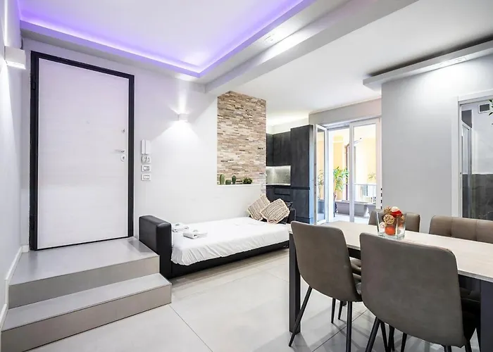 New - 2 Min Metro Batoni - Luxury Con Posto Auto Apartment *